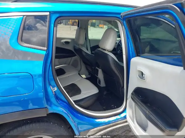 3C4NJCBB4JT194846 2018 JEEP COMPASS - Image 8