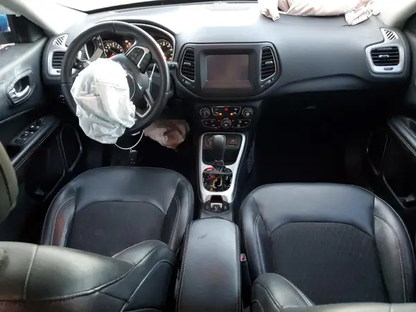 3C4NJCBB4JT211693 2018 JEEP COMPASS - Image 8