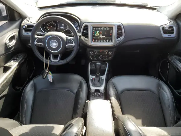 3C4NJCBB4JT212973 2018 JEEP COMPASS - Image 8