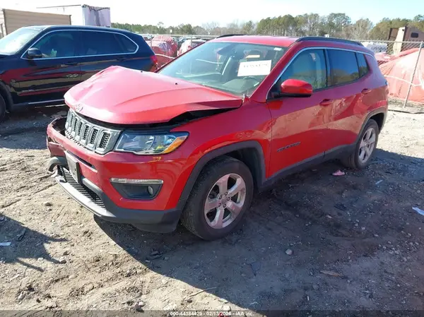 3C4NJCBB4JT226744 2018 JEEP COMPASS - Image 2