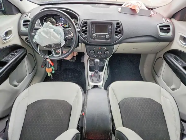 3C4NJCBB4JT227926 2018 JEEP COMPASS - Image 8