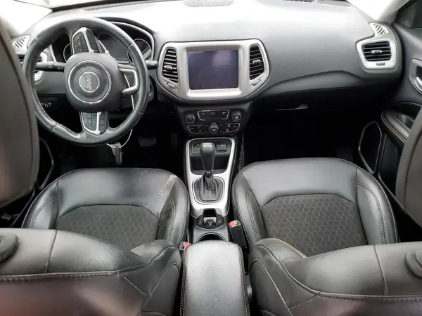 3C4NJCBB4JT240949 2018 JEEP COMPASS - Image 8