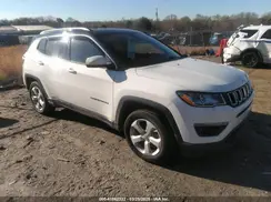 3C4NJCBB4JT263261 2018 JEEP COMPASS