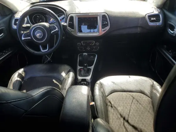 3C4NJCBB4JT266452 2018 JEEP COMPASS - Image 8