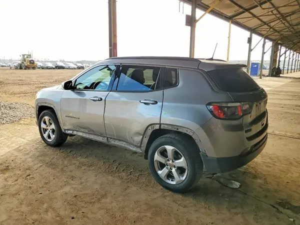 3C4NJCBB4JT267990 2018 JEEP COMPASS - Image 2