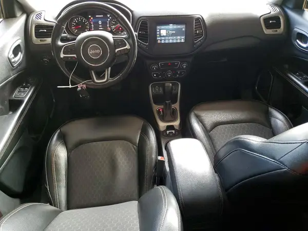 3C4NJCBB4JT267990 2018 JEEP COMPASS - Image 8