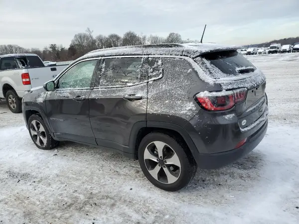 3C4NJCBB4JT272302 2018 JEEP COMPASS - Image 2