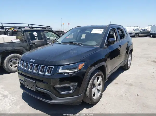 3C4NJCBB4JT293103 2018 JEEP COMPASS - Image 2