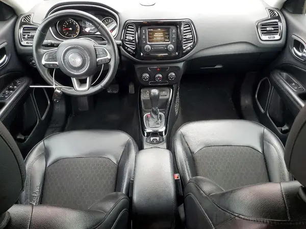3C4NJCBB4JT300194 2018 JEEP COMPASS - Image 8