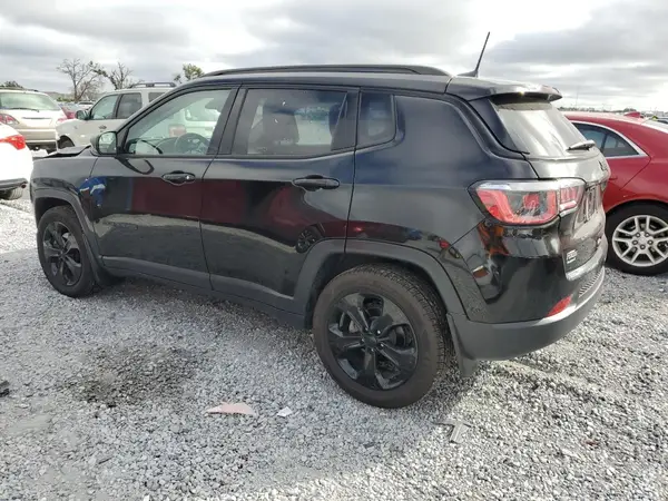 3C4NJCBB4JT304763 2018 JEEP COMPASS - Image 2