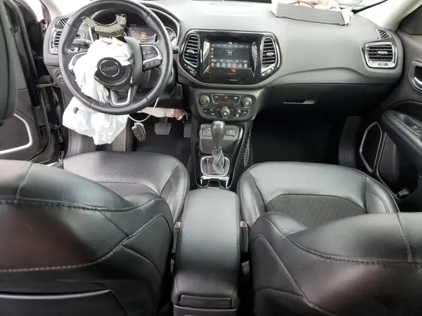 3C4NJCBB4JT304763 2018 JEEP COMPASS - Image 8