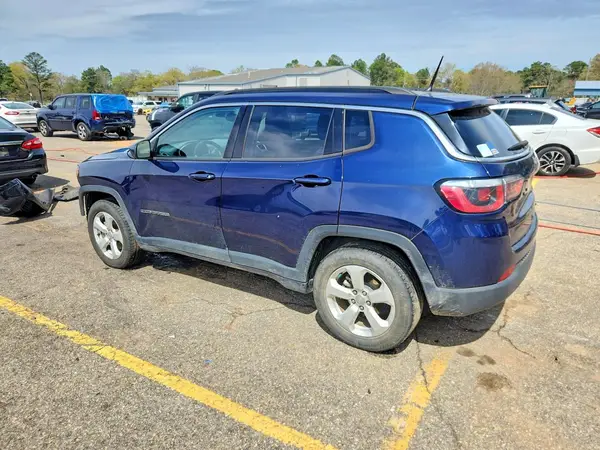 3C4NJCBB4JT322406 2018 JEEP COMPASS - Image 2