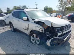 3C4NJCBB4JT330800 2018 JEEP COMPASS