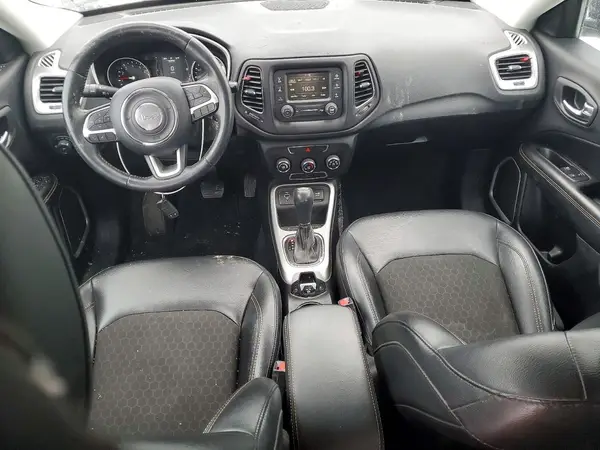3C4NJCBB4JT374523 2018 JEEP COMPASS - Image 8