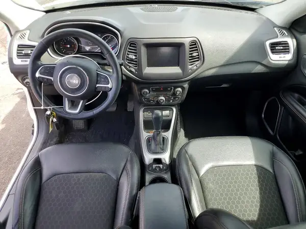 3C4NJCBB4JT376787 2018 JEEP COMPASS - Image 8