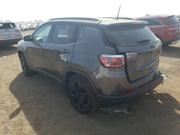 3C4NJCBB4JT407147 2018 JEEP COMPASS - Image 2