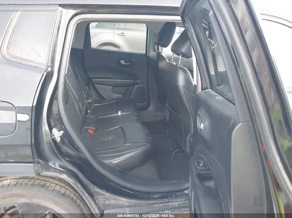 3C4NJCBB4JT411540 2018 JEEP COMPASS - Image 8
