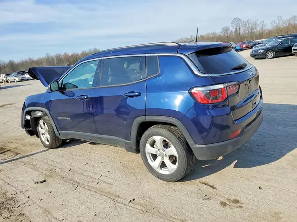 3C4NJCBB4JT425485 2018 JEEP COMPASS - Image 2