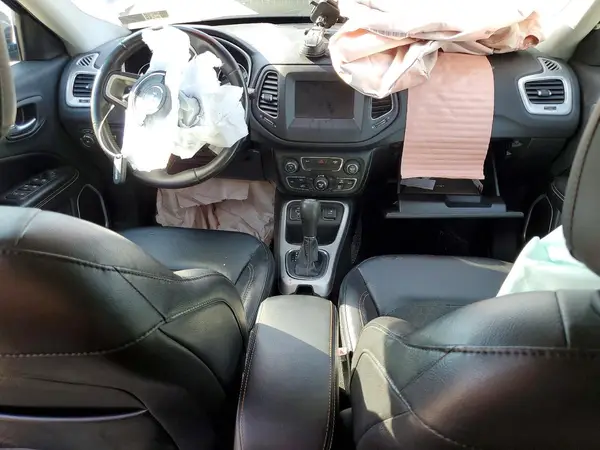 3C4NJCBB4JT425485 2018 JEEP COMPASS - Image 8