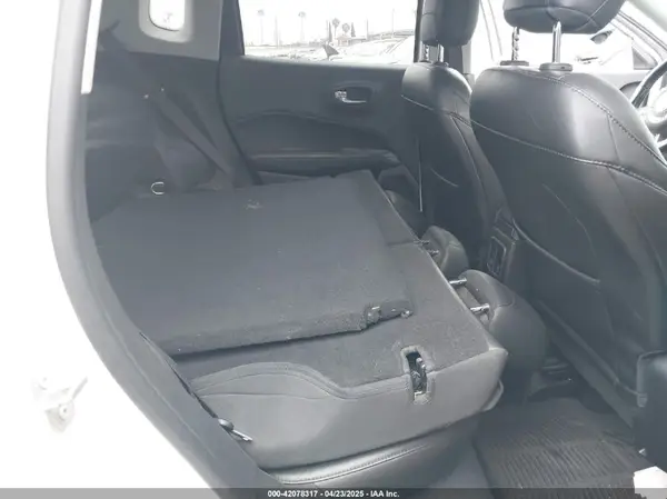 3C4NJCBB4JT441136 2018 JEEP COMPASS - Image 8
