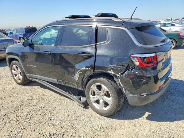 3C4NJCBB4JT461791 2018 JEEP COMPASS - Image 2