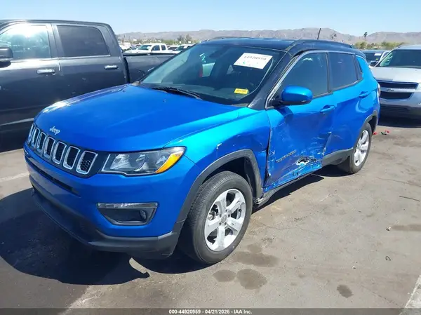 3C4NJCBB4JT462150 2018 JEEP COMPASS - Image 2