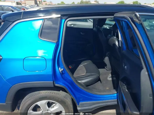 3C4NJCBB4JT462150 2018 JEEP COMPASS - Image 8