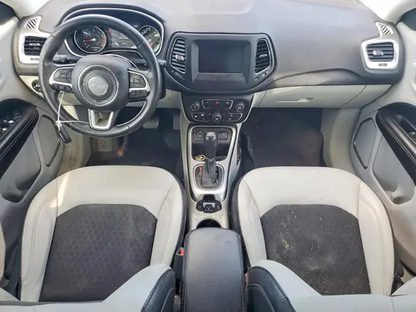 3C4NJCBB4JT462259 2018 JEEP COMPASS - Image 8