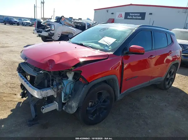 3C4NJCBB4JT465940 2018 JEEP COMPASS - Image 2