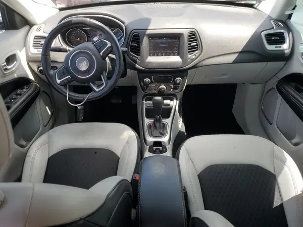 3C4NJCBB4JT468627 2018 JEEP COMPASS - Image 8