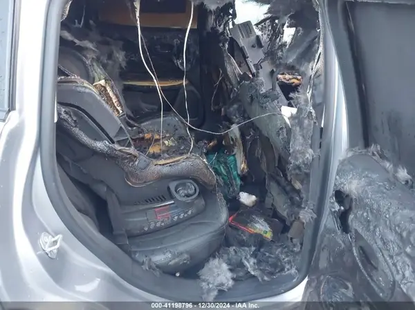 3C4NJCBB4JT471401 2018 JEEP COMPASS - Image 8