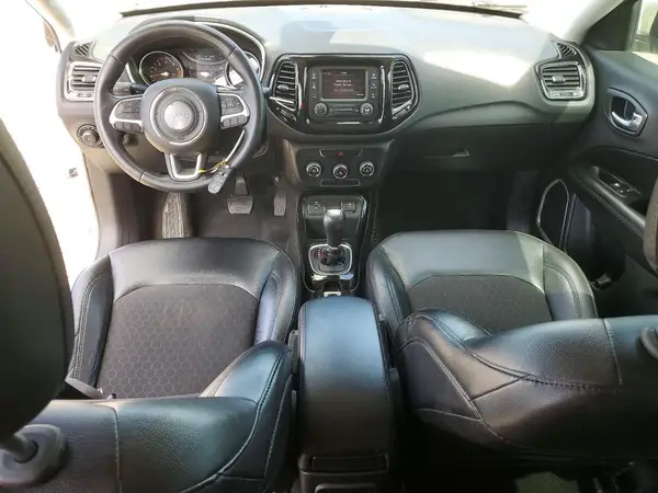 3C4NJCBB4JT486786 2018 JEEP COMPASS - Image 8