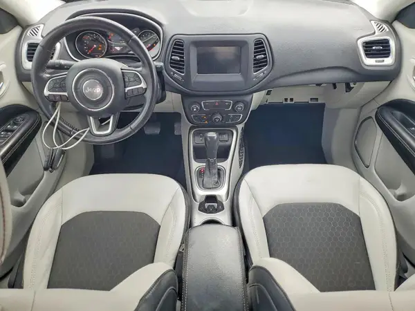3C4NJCBB4JT487890 2018 JEEP COMPASS - Image 8