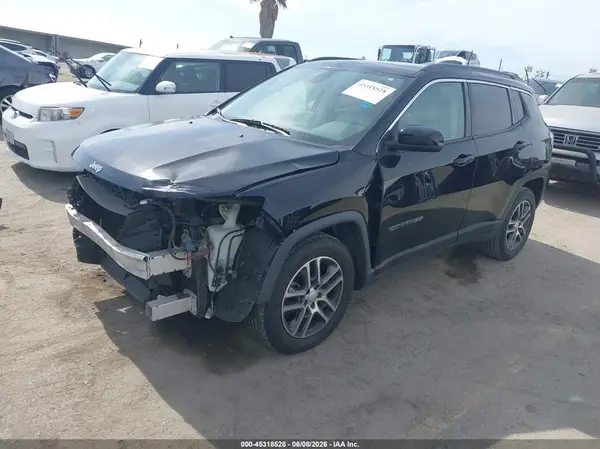 3C4NJCBB4JT488554 2018 JEEP COMPASS - Image 2