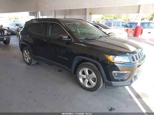 3C4NJCBB4JT488747 2018 JEEP COMPASS - Image 1