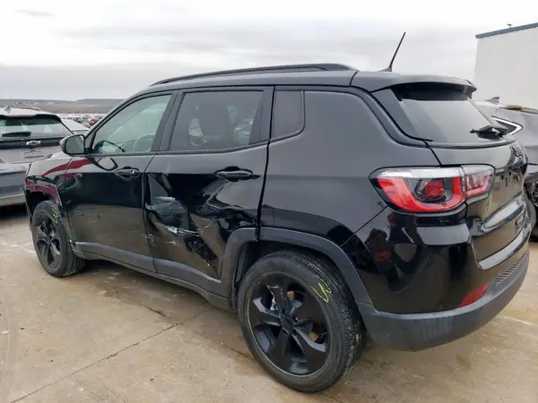 3C4NJCBB4KT613022 2019 JEEP COMPASS - Image 2