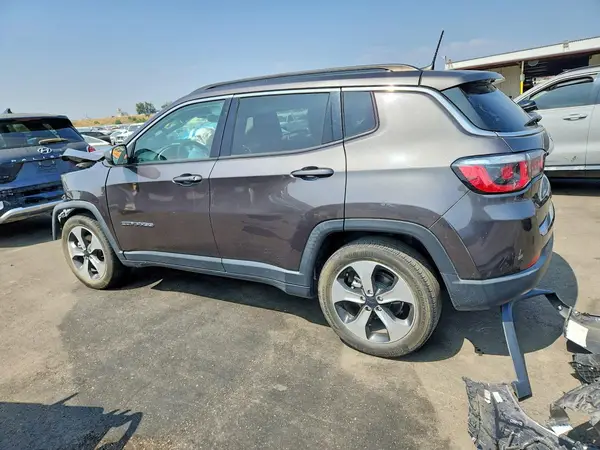 3C4NJCBB4KT615451 2019 JEEP COMPASS - Image 2