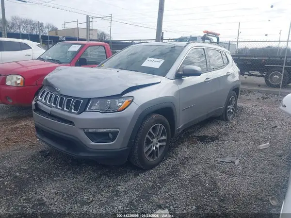 3C4NJCBB4KT615885 2019 JEEP COMPASS - Image 2