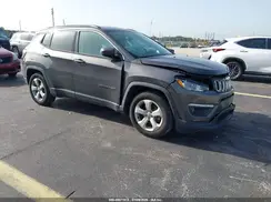3C4NJCBB4KT636364 2019 JEEP COMPASS