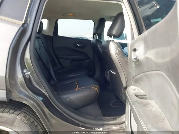 3C4NJCBB4KT636364 2019 JEEP COMPASS - Image 8