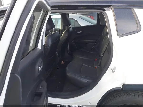 3C4NJCBB4KT652354 2019 JEEP COMPASS - Image 8