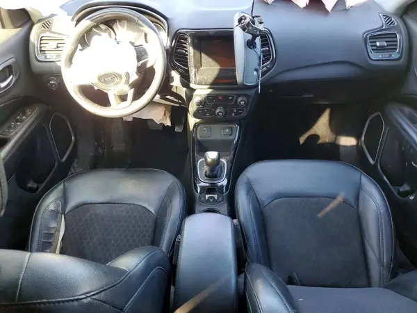 3C4NJCBB4KT676847 2019 JEEP COMPASS - Image 8