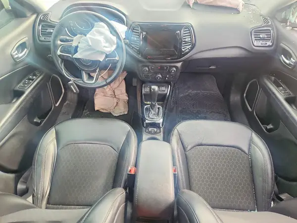 3C4NJCBB4KT692529 2019 JEEP COMPASS - Image 8