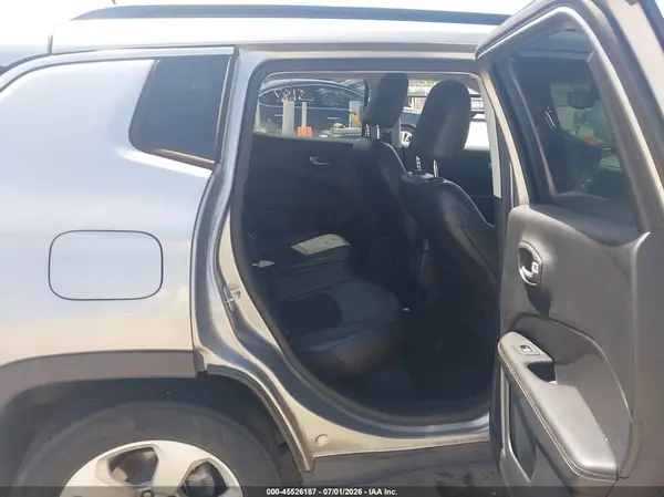 3C4NJCBB4KT699769 2019 JEEP COMPASS - Image 8