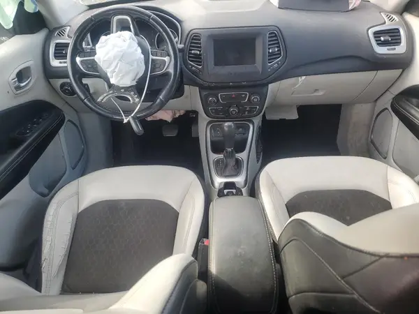 3C4NJCBB4KT706462 2019 JEEP COMPASS - Image 8