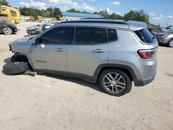 3C4NJCBB4KT706560 2019 JEEP COMPASS - Image 2