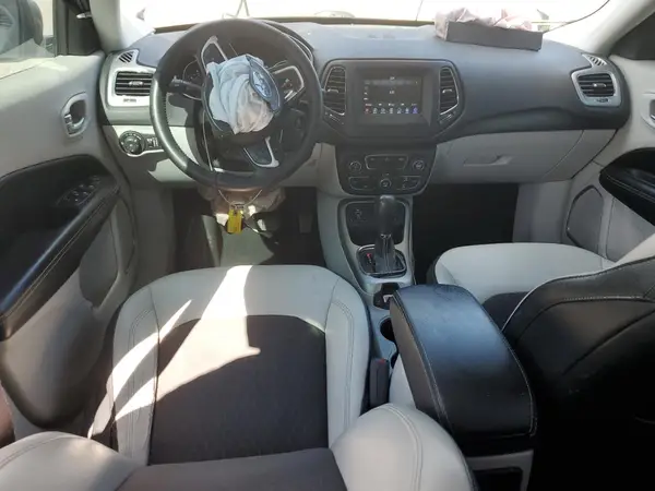 3C4NJCBB4KT706560 2019 JEEP COMPASS - Image 8