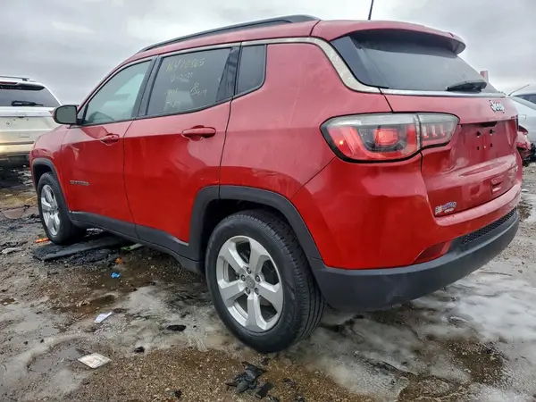 3C4NJCBB4KT715422 2019 JEEP COMPASS - Image 2