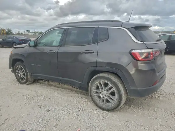 3C4NJCBB4KT726341 2019 JEEP COMPASS - Image 2