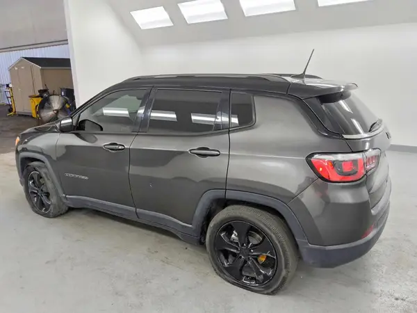 3C4NJCBB4KT726906 2019 JEEP COMPASS - Image 2